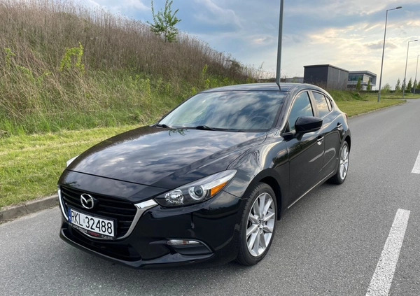 Mazda 3 cena 67900 przebieg: 33056, rok produkcji 2017 z Kolbuszowa małe 667